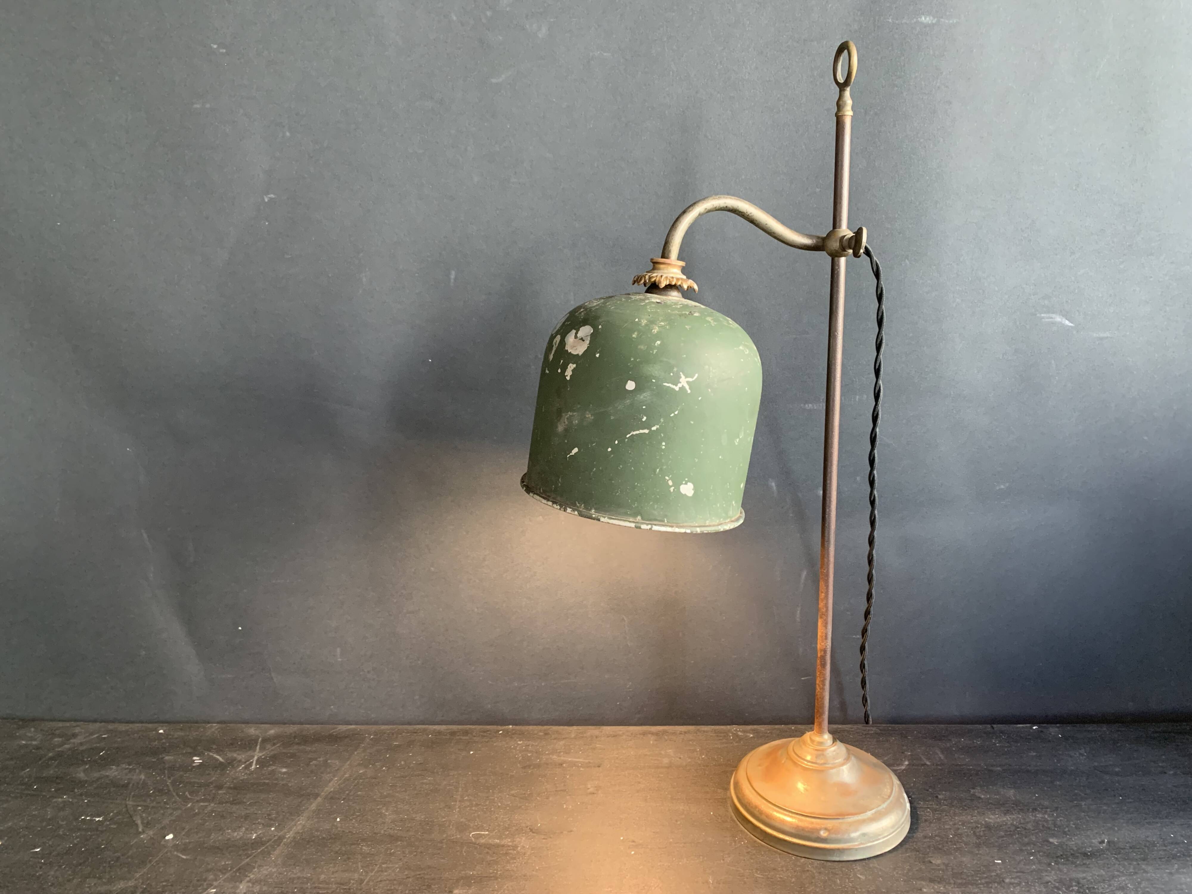 Workshop lamp, up and down, and green metal shade, 1930