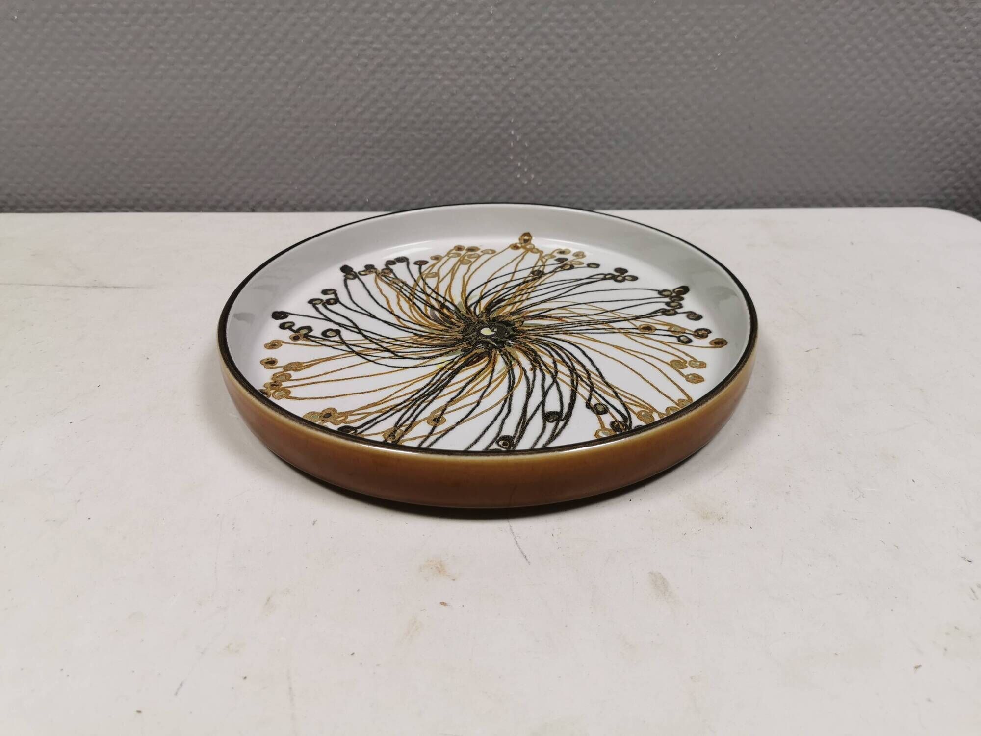Royal Copenhagen Faience dish, designed by Ellen Malmer (EM) 1960s Denmark
