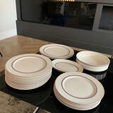 Villeroy and Boch 22-piece tableware set