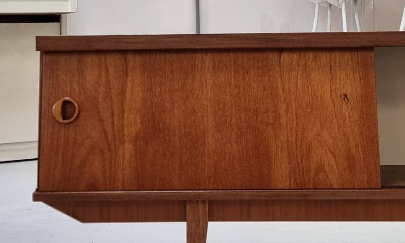 Lowboard du milieu du siècle