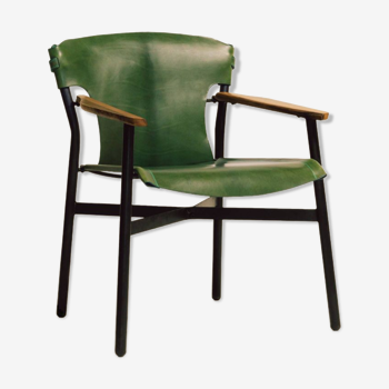 Maërl armchair, Galathée model, green leather, solid wood armrests of your choice