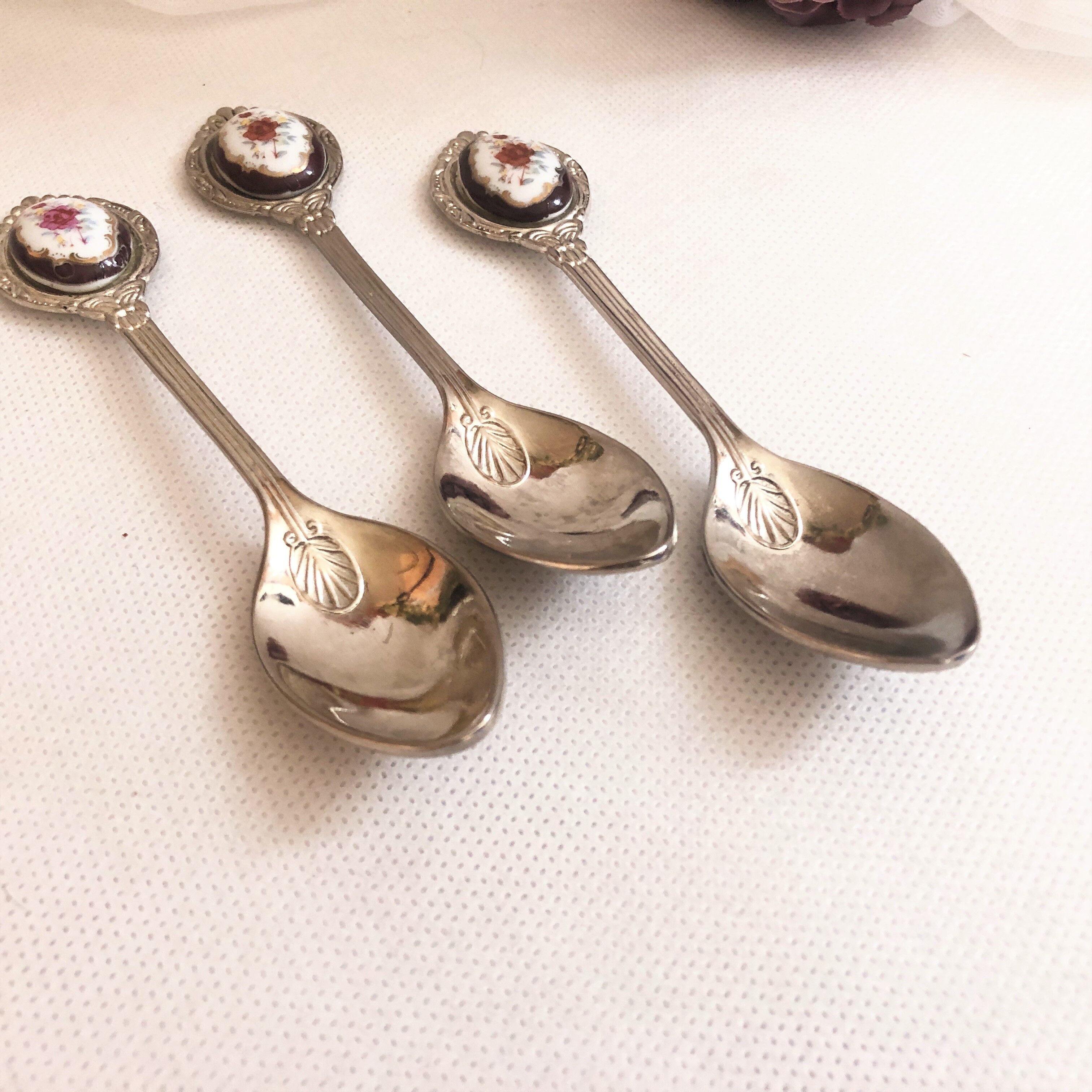 Set of 7 small dessert spoon or coffee with porcelain cabochon