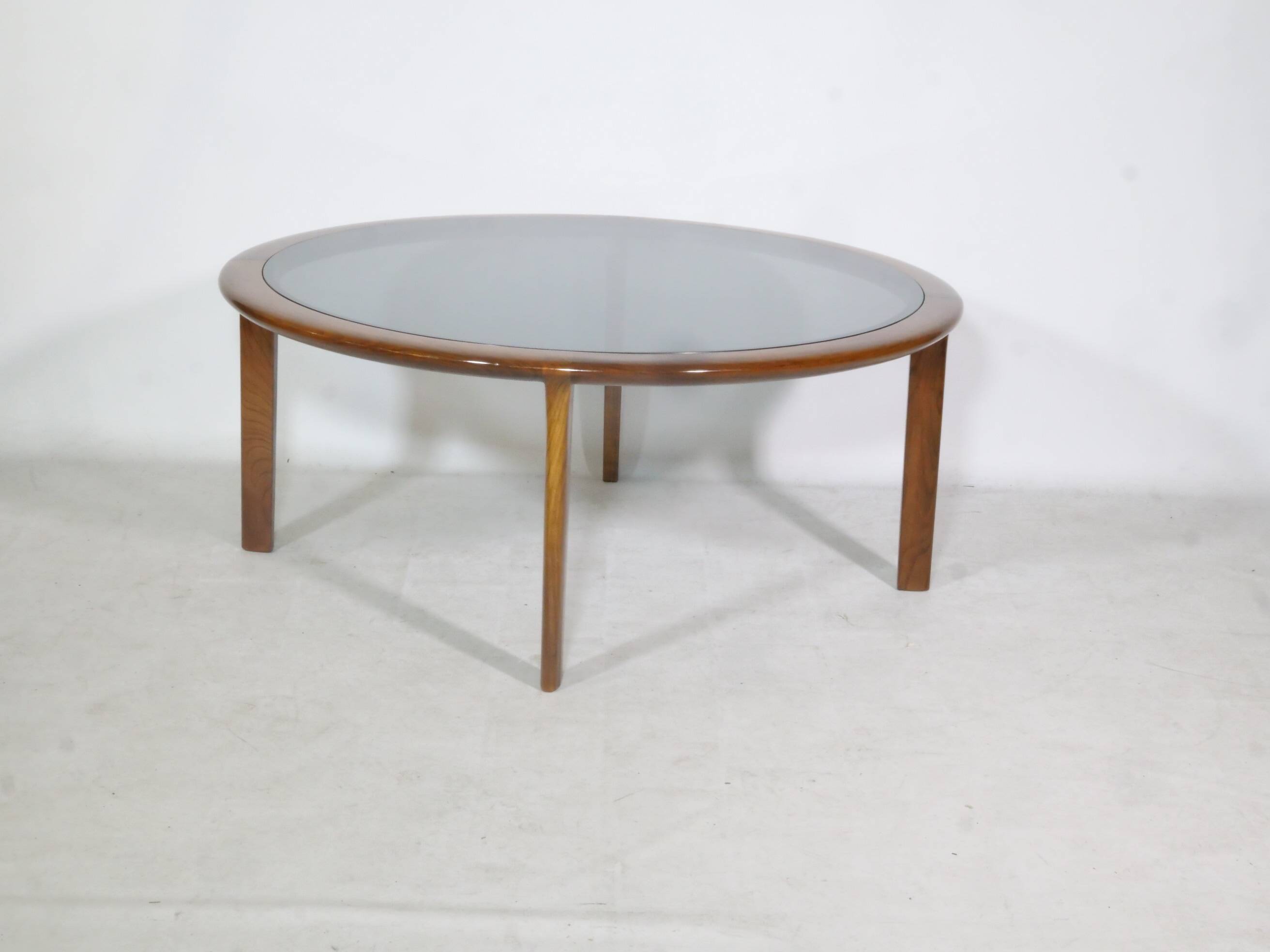 Mid-century design coffee table True vintage table by Knoll, 1960s