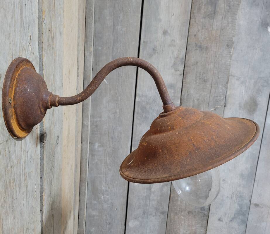 Applique murale French Rusty Barn Lamp