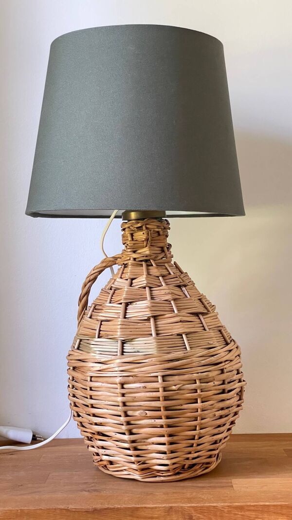 Lampe Dame Jeanne rotin vintage