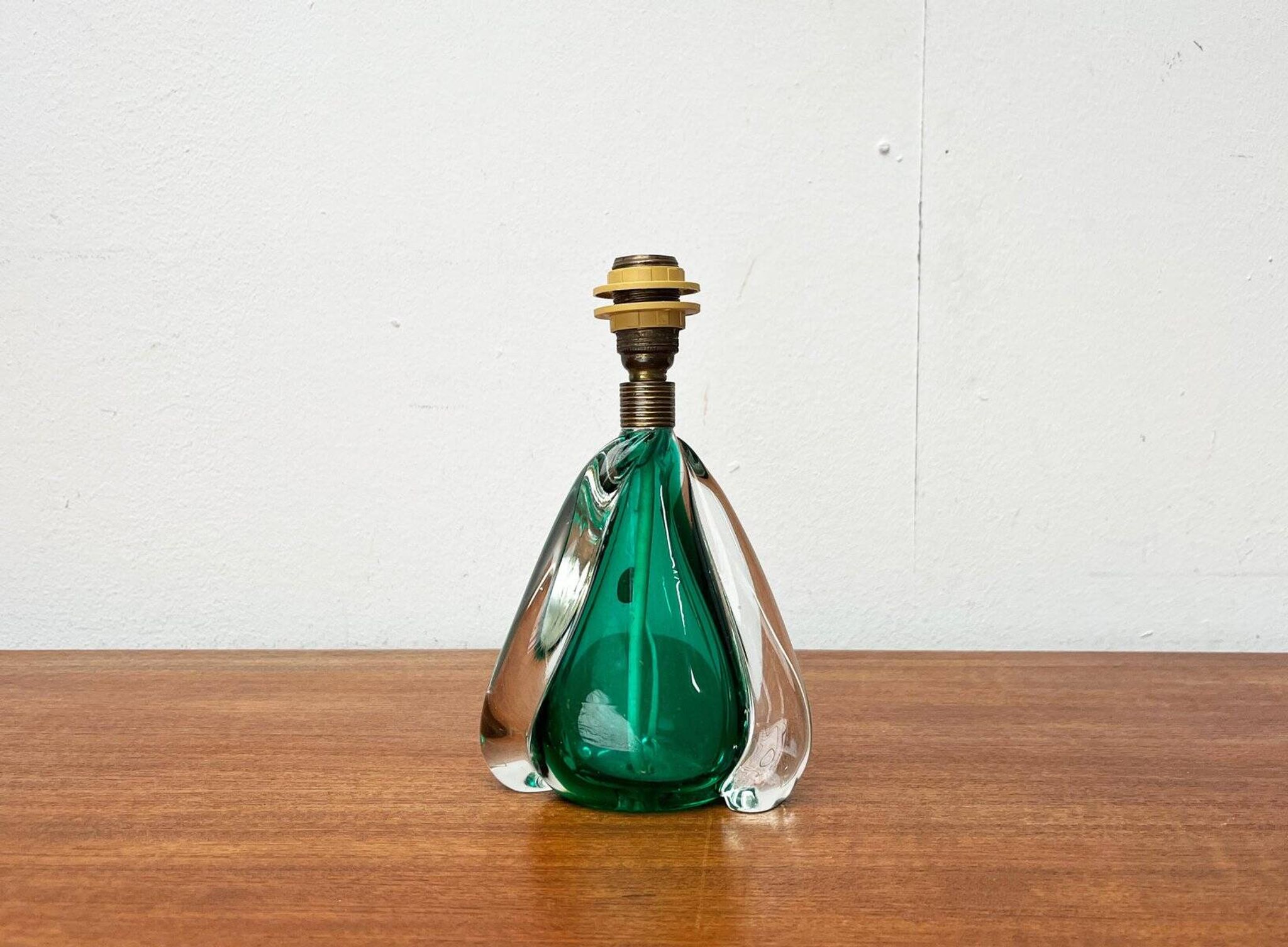 Mid-century Italian Murano glass table lamp from the 1950s.