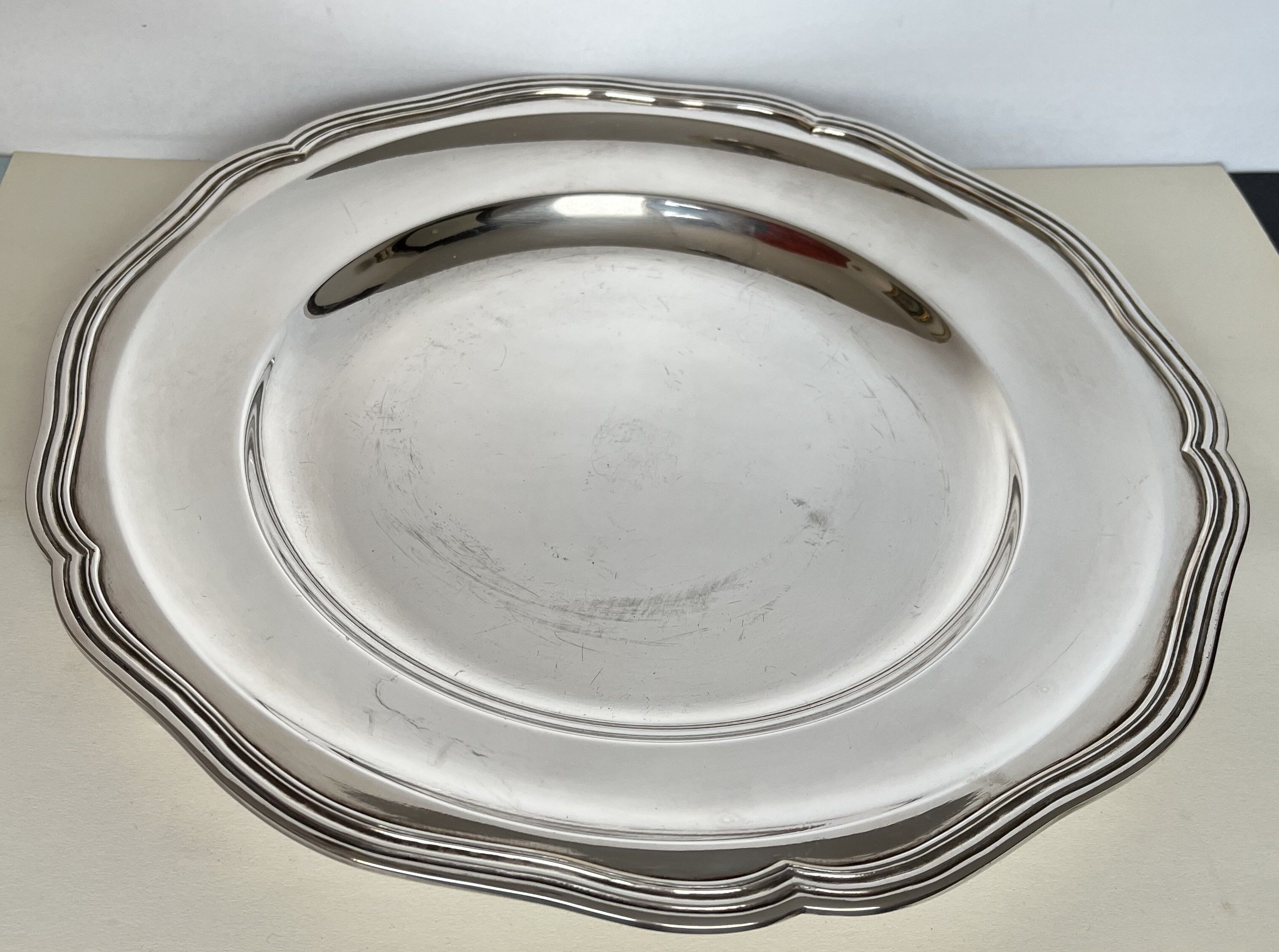 Round silver metal dish