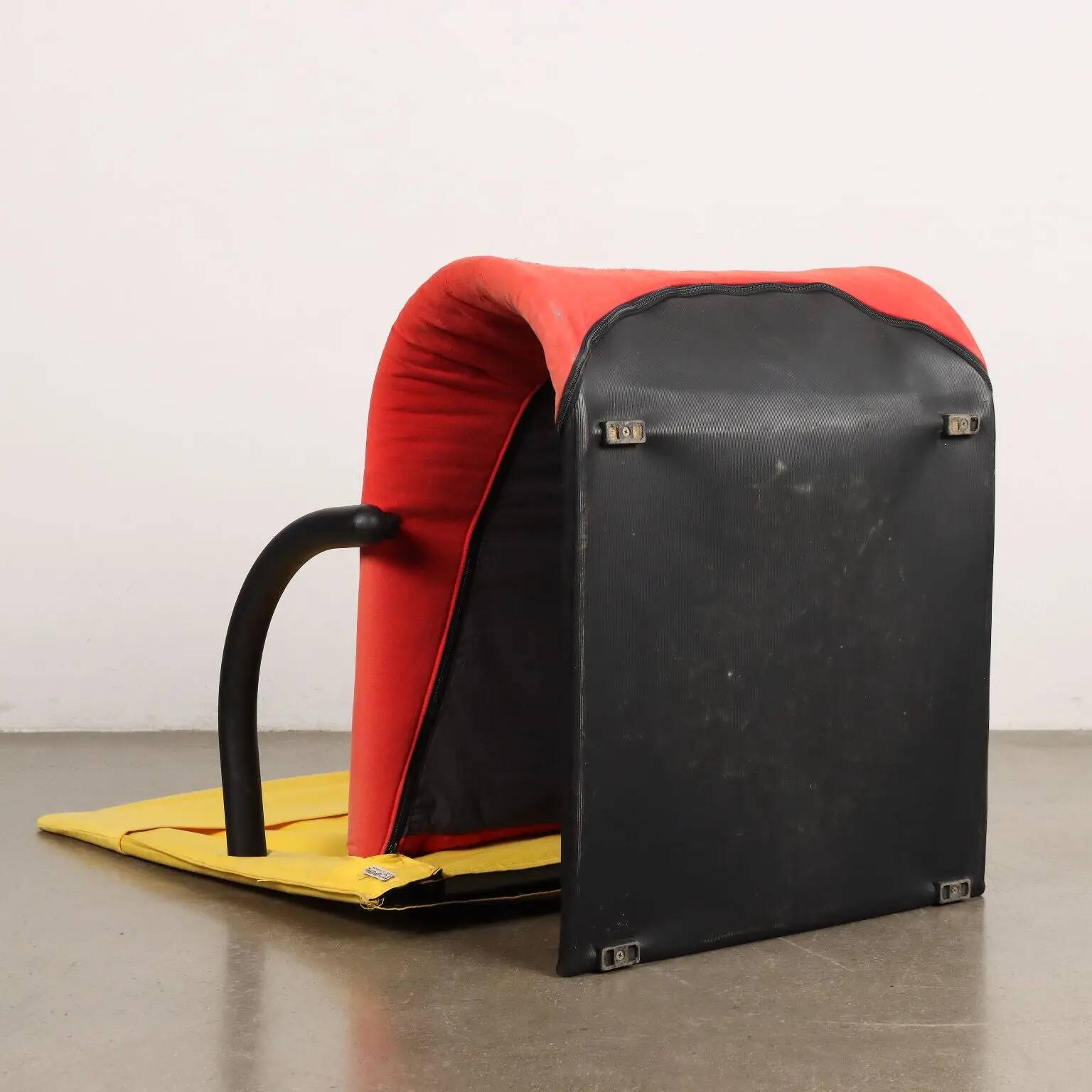 Vintage armchair from the 1980s, Ligne Roset Zen design by Claude Brisson.