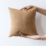 Hand-woven “Léon” cushion in linen and wool