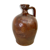 Cruche antique en terre cuite