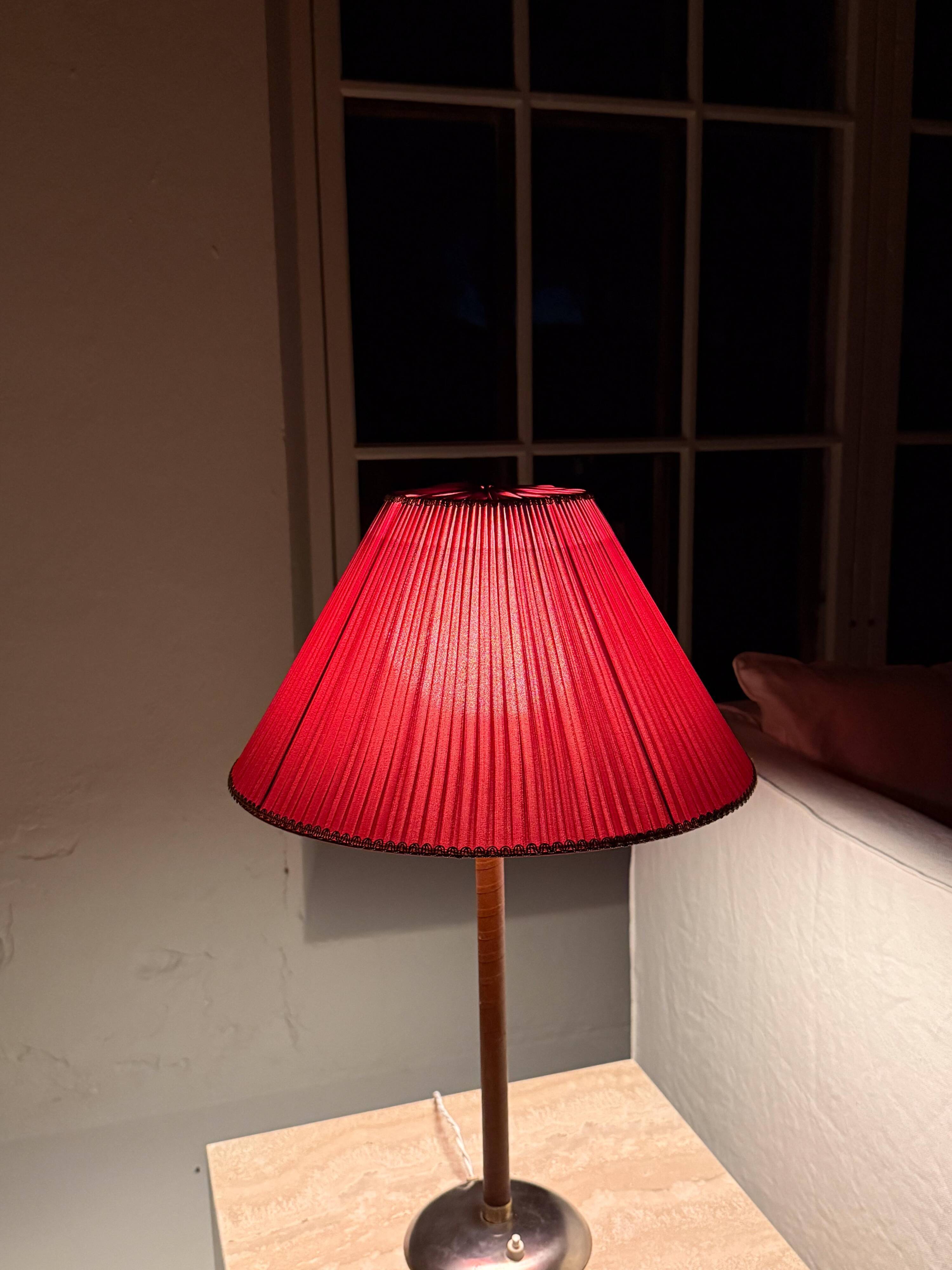 Art Deco table lamp made in Sweden, 1940s.
