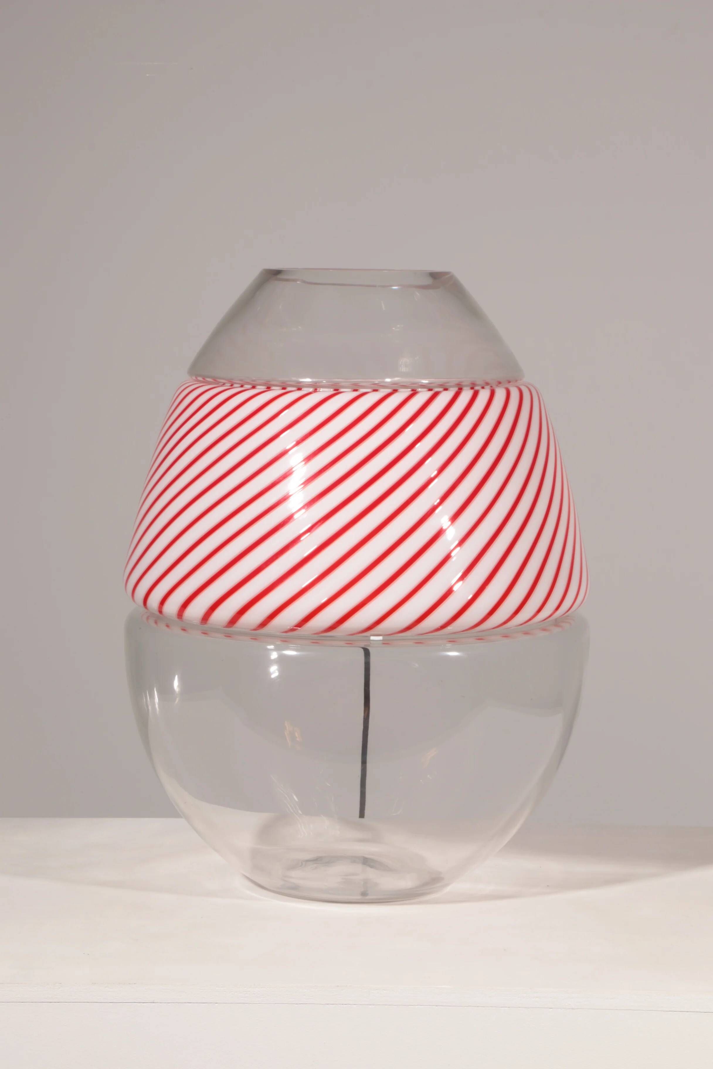 Very large egg-shaped lamp by Carlo Nason for AV Mazzega, Murano glass model LT 535, Italy, 1970s.