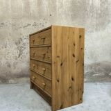 Vintage pine chest of drawers.