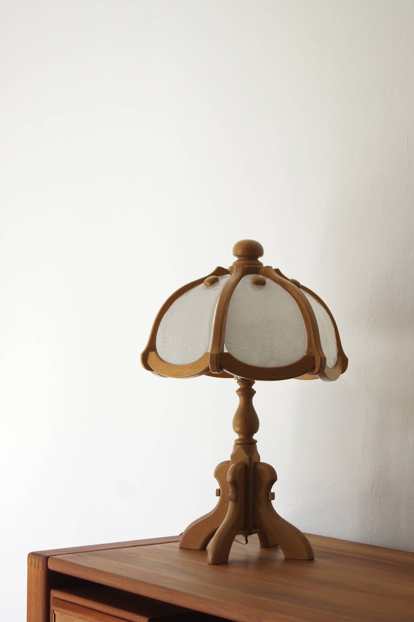 Wood and glass table lamp by Asmuth Leuchten