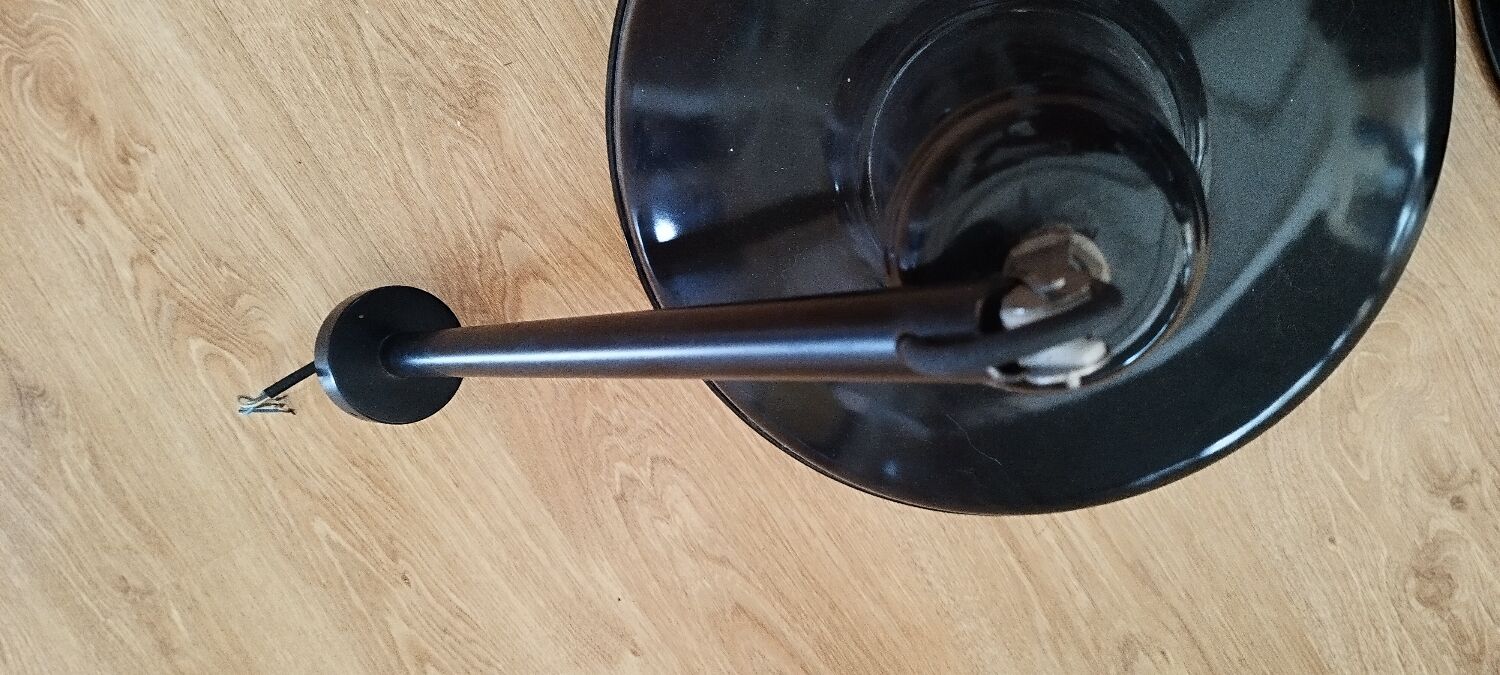 Paire de lampes d'atelier suspensions émaillée noire
