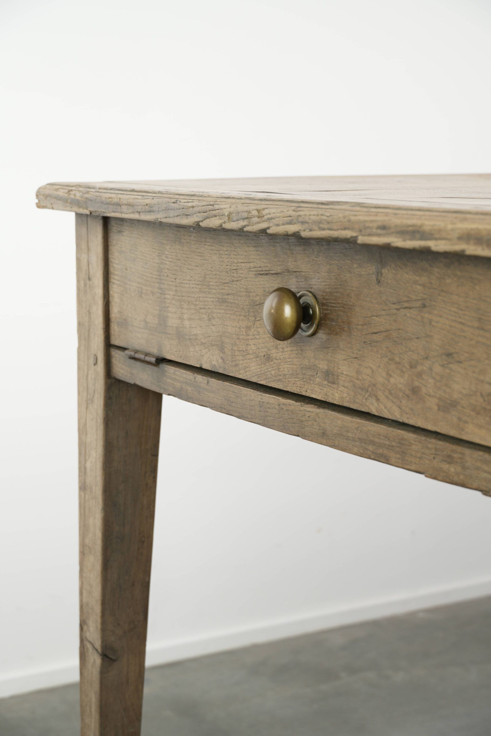 Antique French oak dining table for 6 to 8 people with a baguette drawer