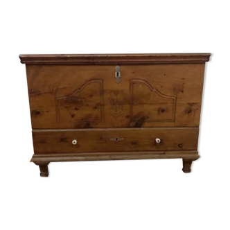 Commode sculptée en bois 19ème siècle