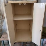Storage cabinet