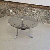Petite table basse en verre fumé 1970