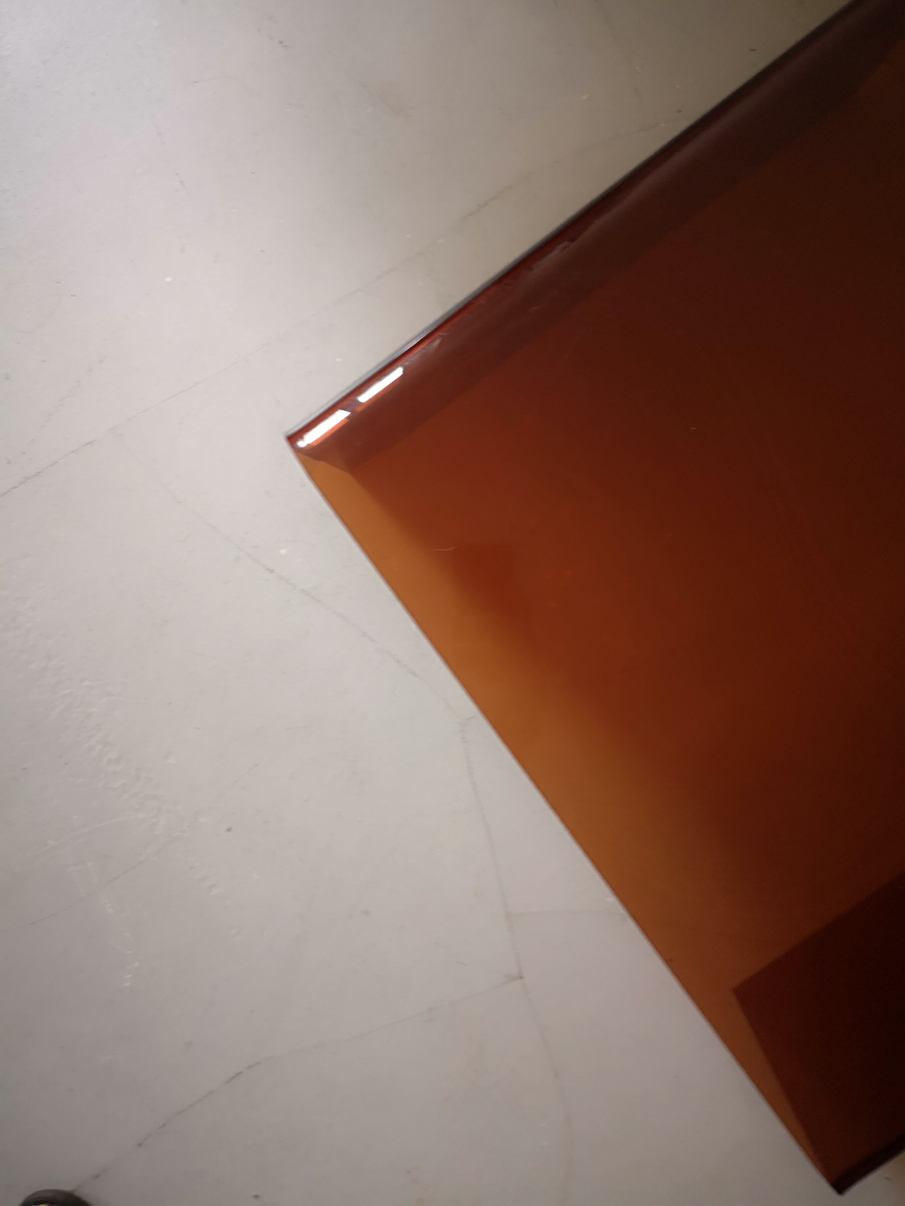 Table basse en plexiglas fumé 1970, Ligne Roset