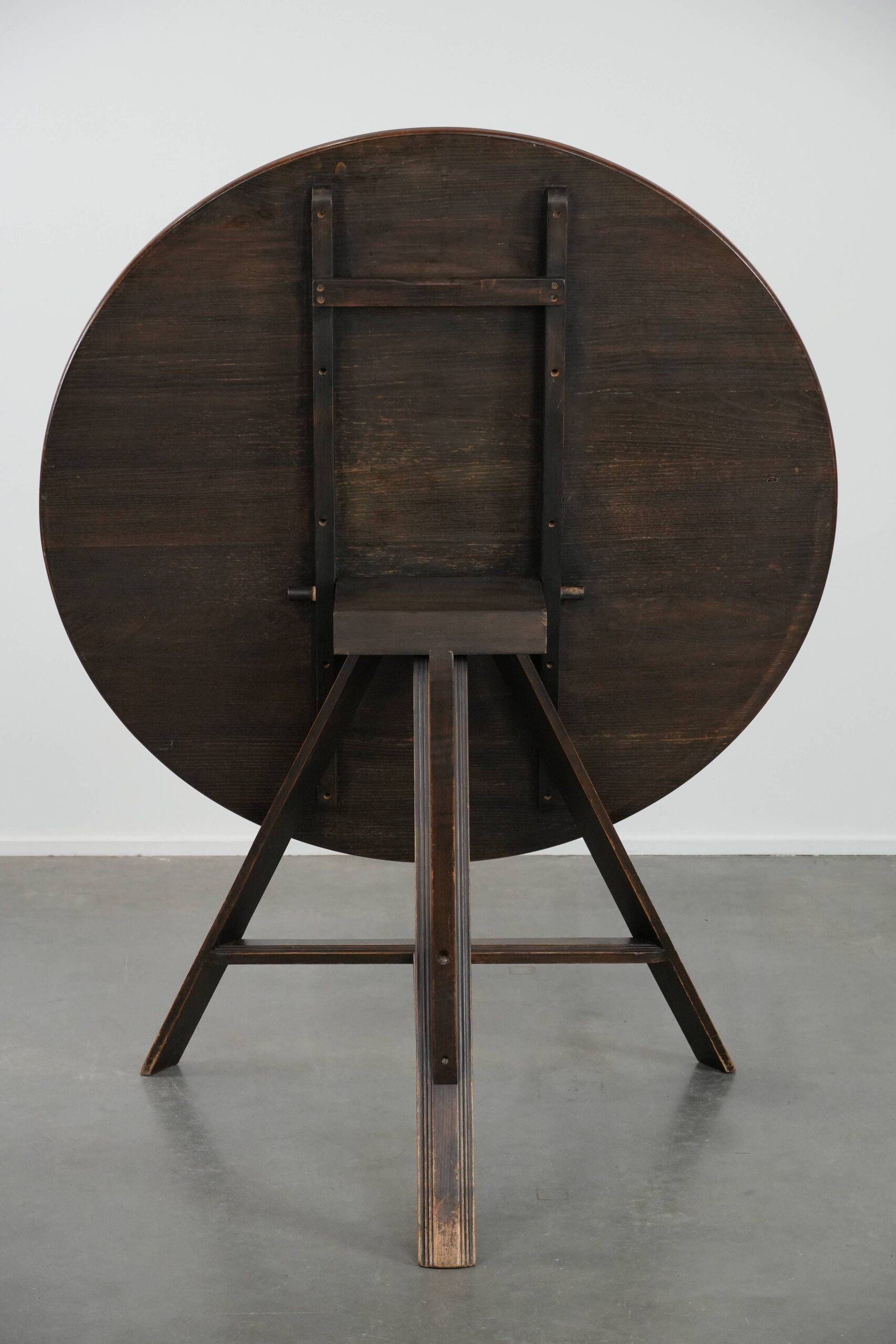 Dutch dining table/folding table from the 20th century 105cm diameter