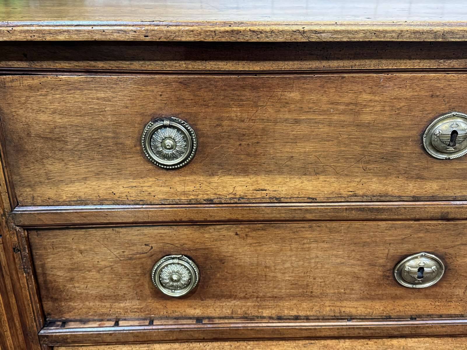 Louis XVI commode from the 18th century in walnut.