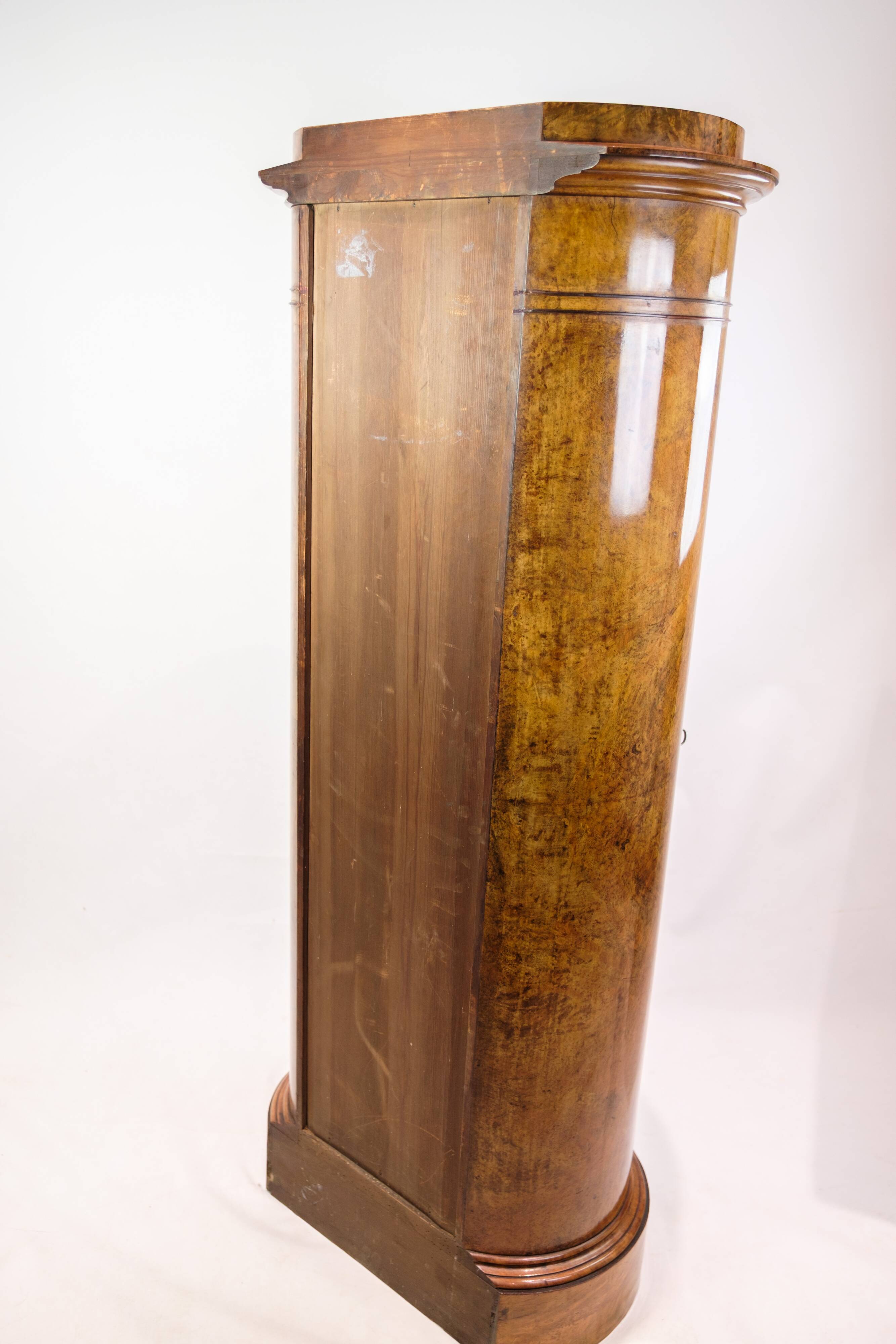 Oval pedestal cabinet - Walnut - Hand polished - Year 1840s