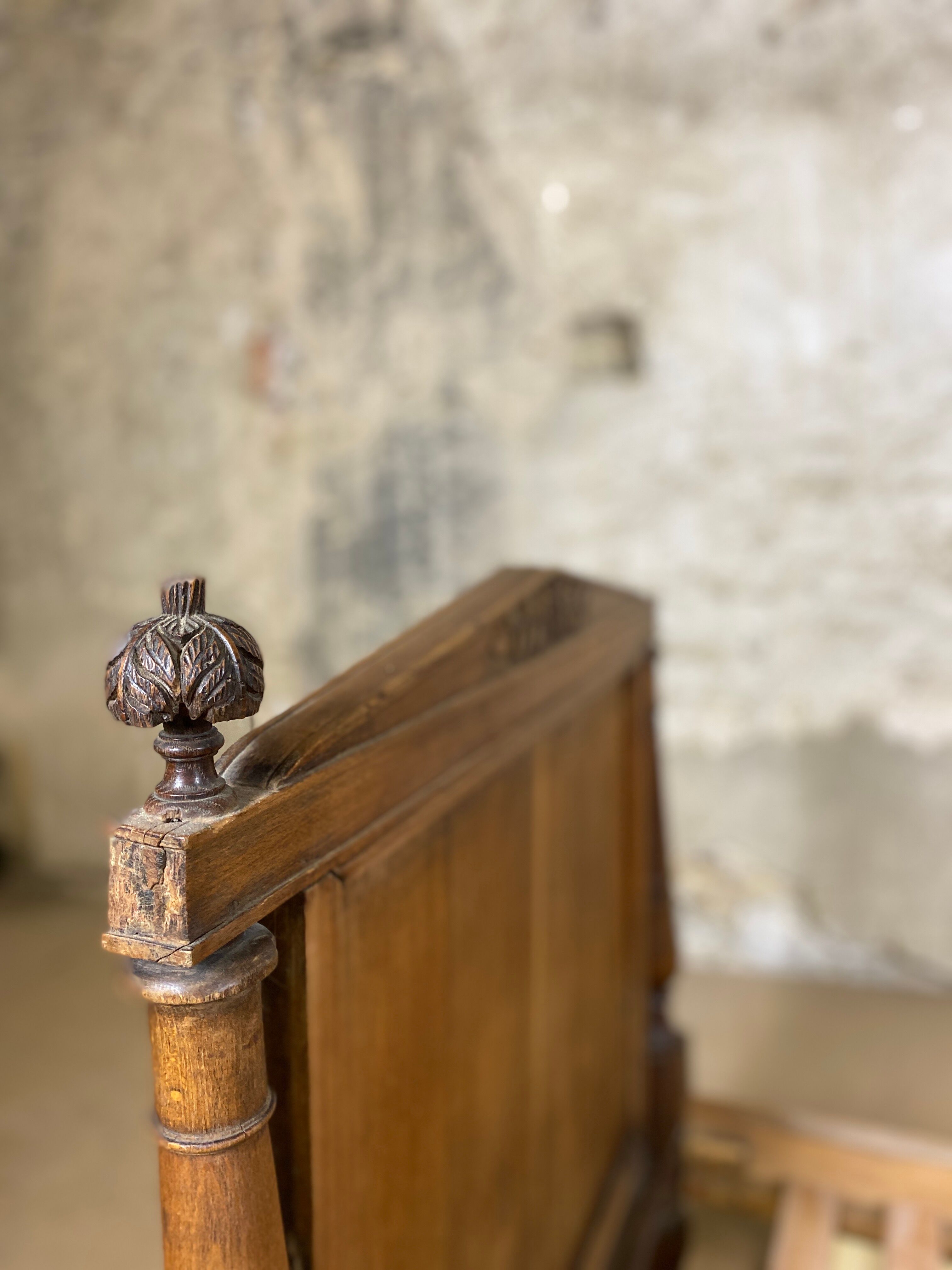 Directoire bench bed