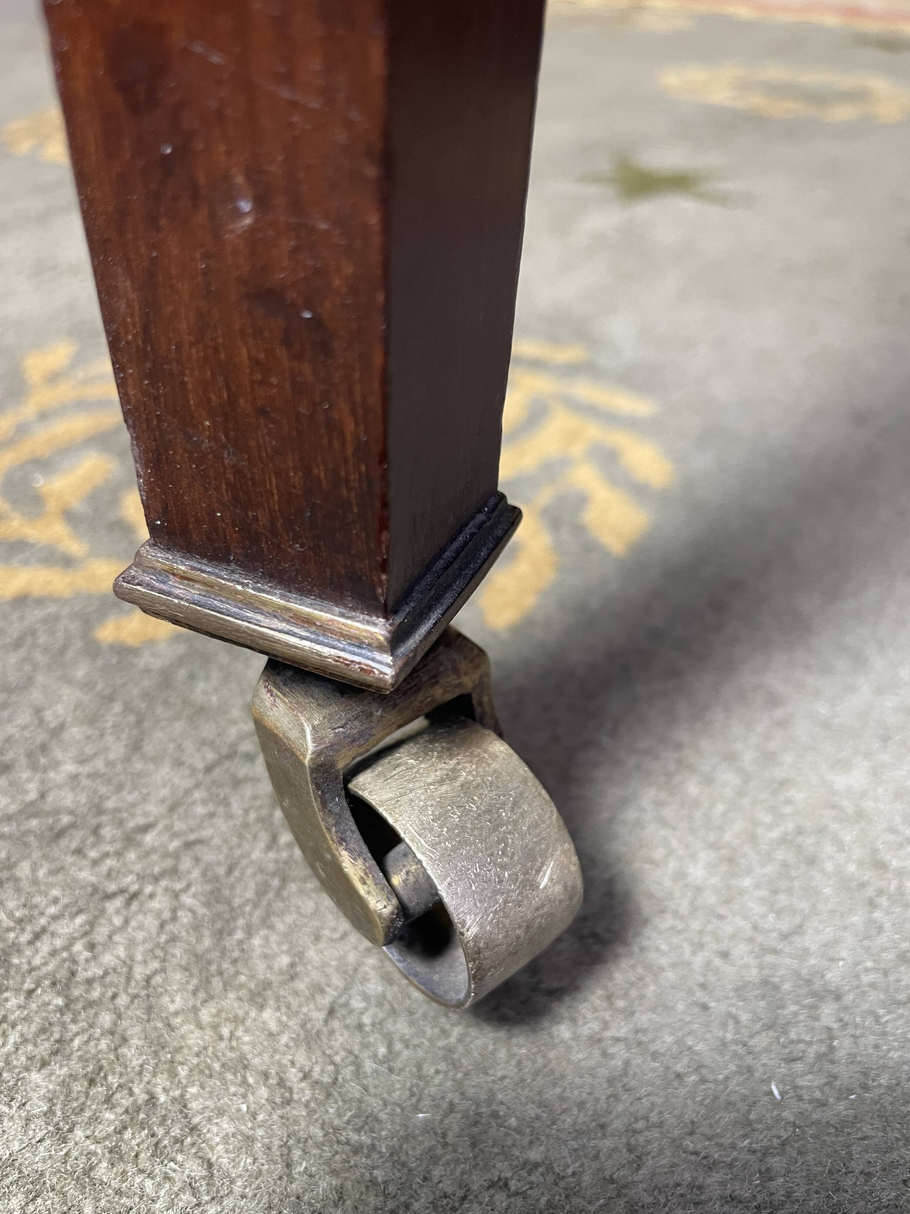 Restored mahogany English dressing table