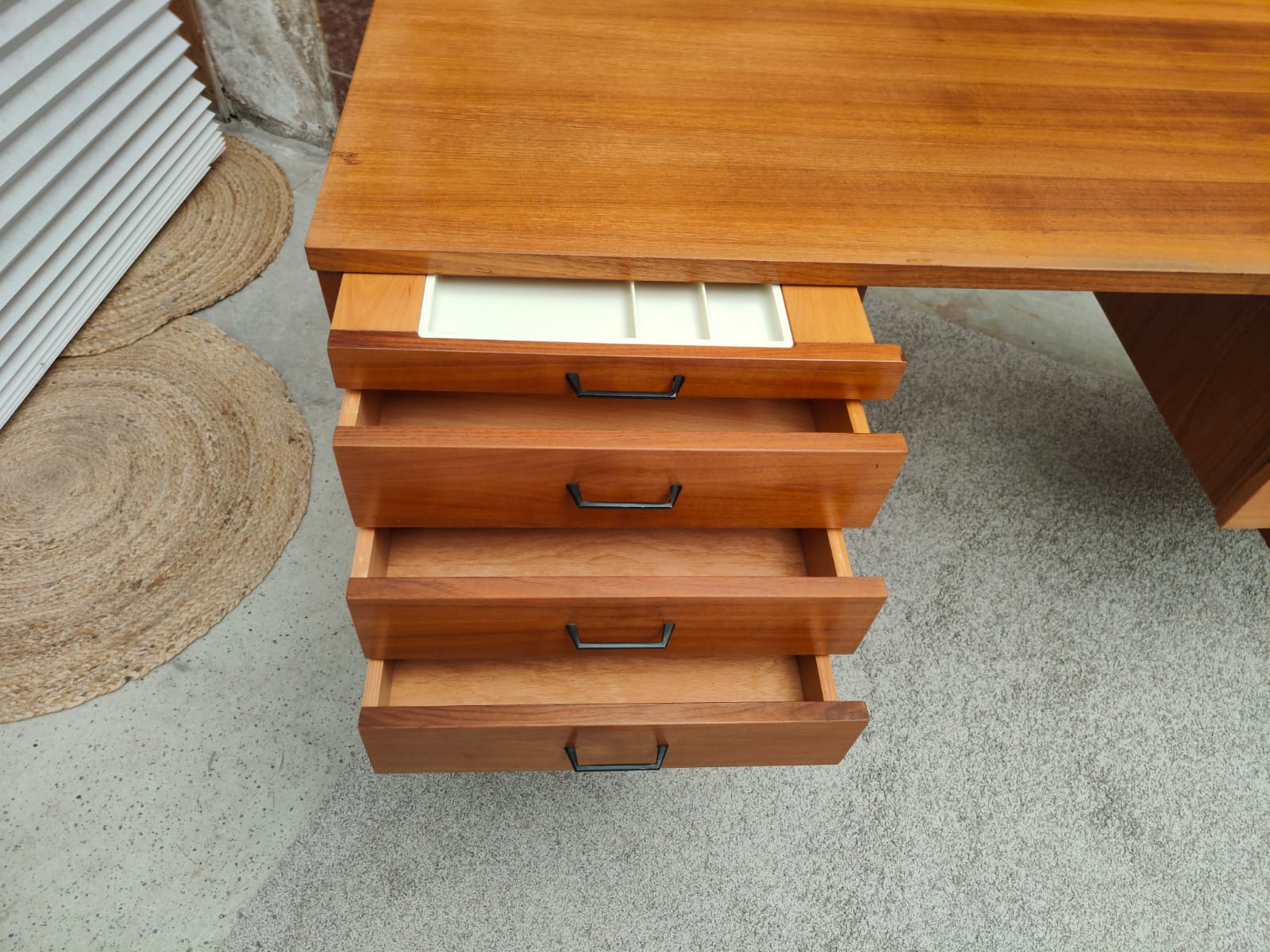 Mid century agency | vintage – desk