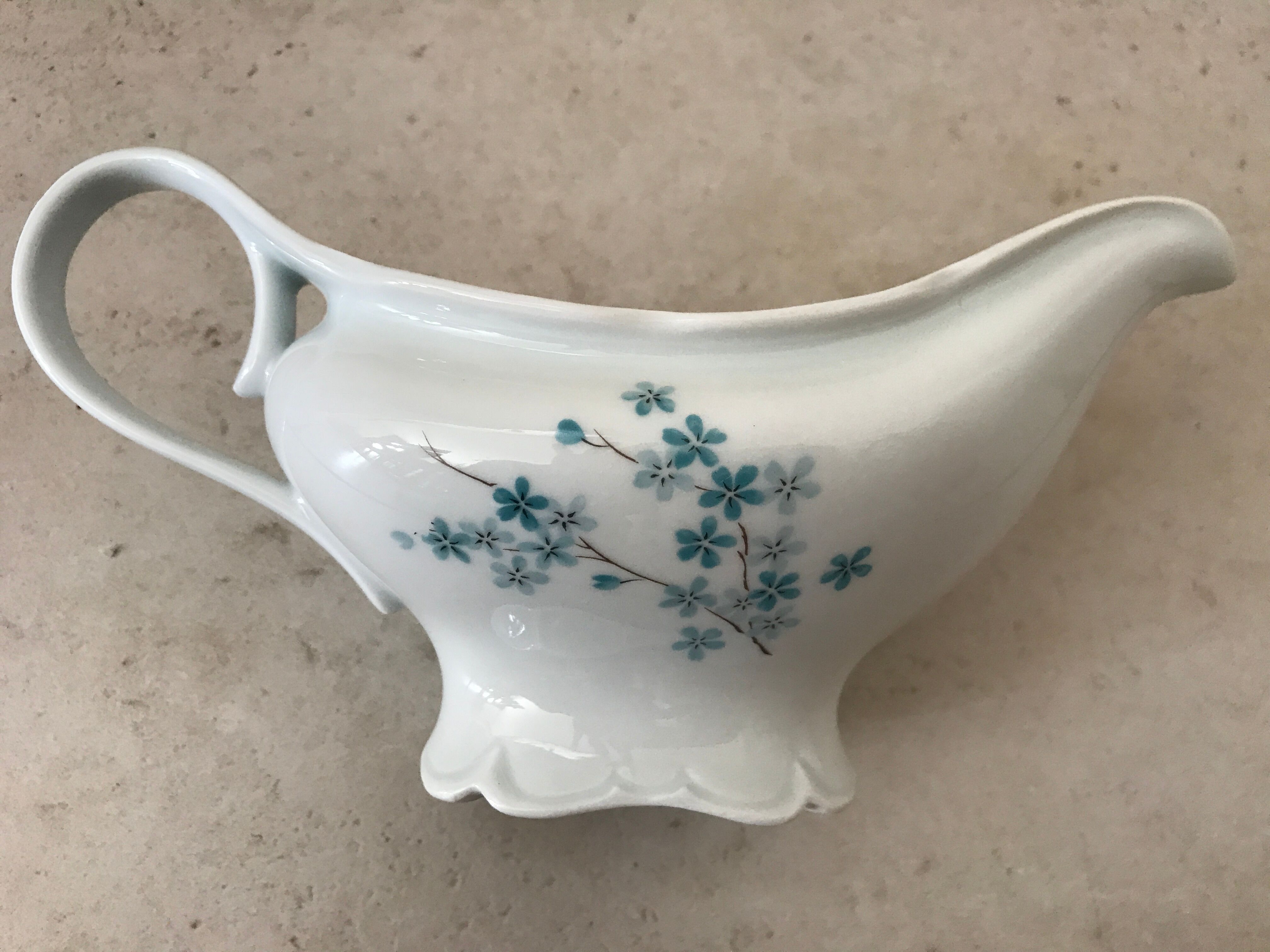 Sologne porcelain saucière