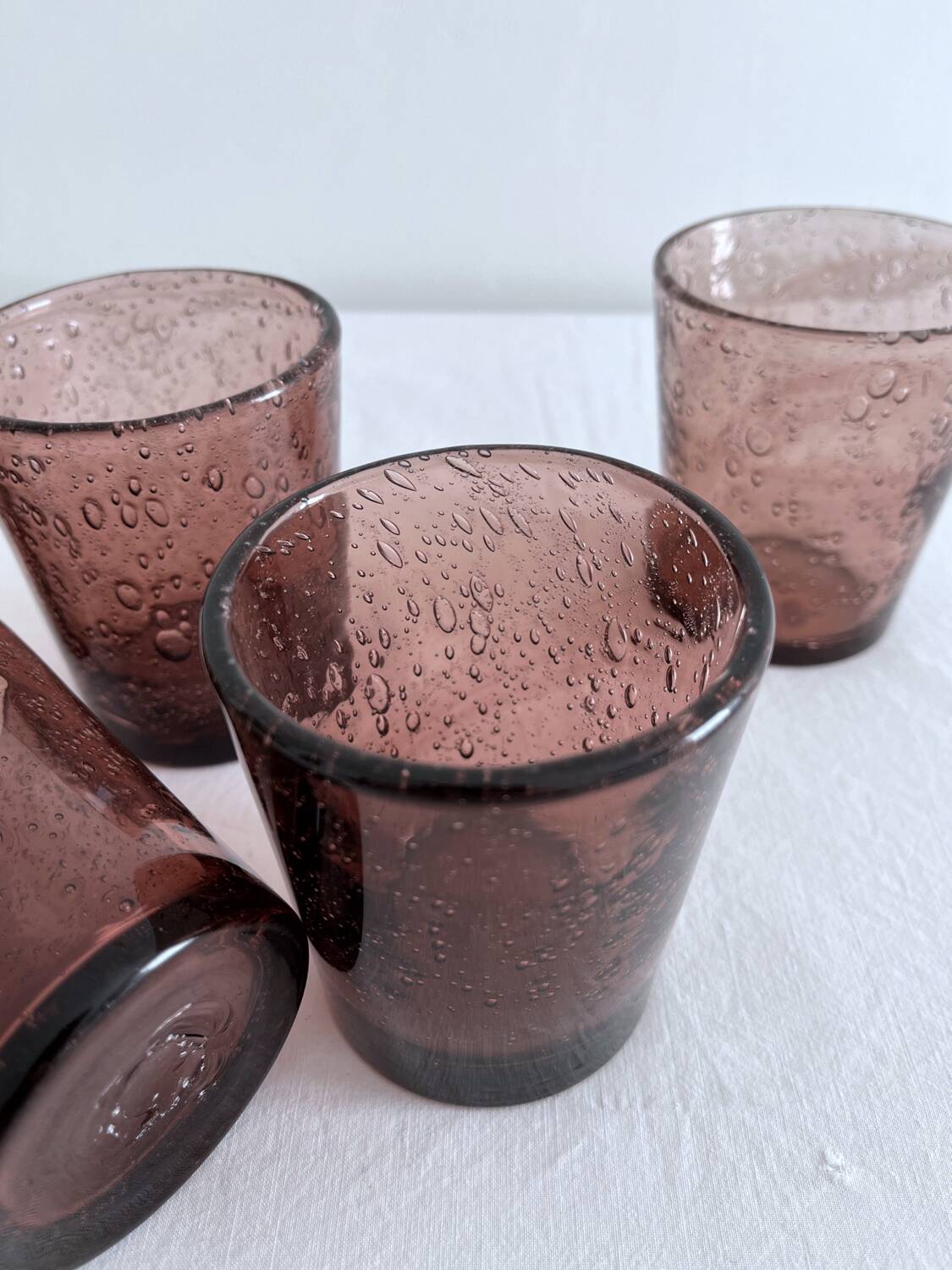 5 gobelets à eau en verre bullé violet vintage