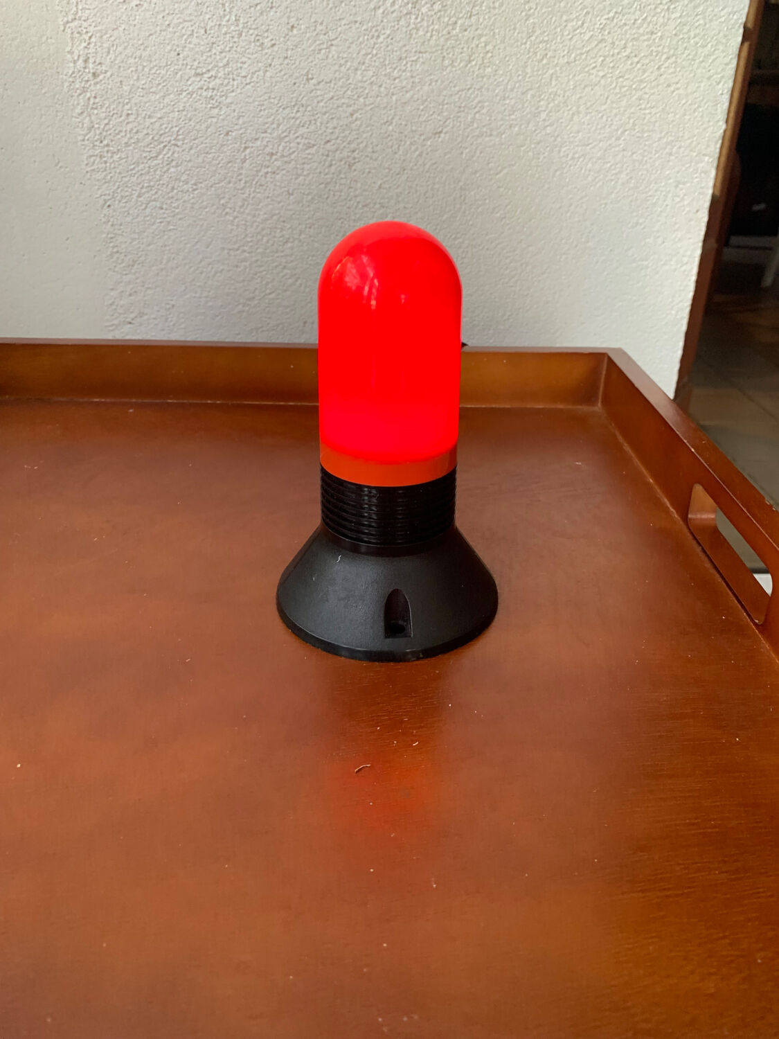 Inactinic lamp for photo lab