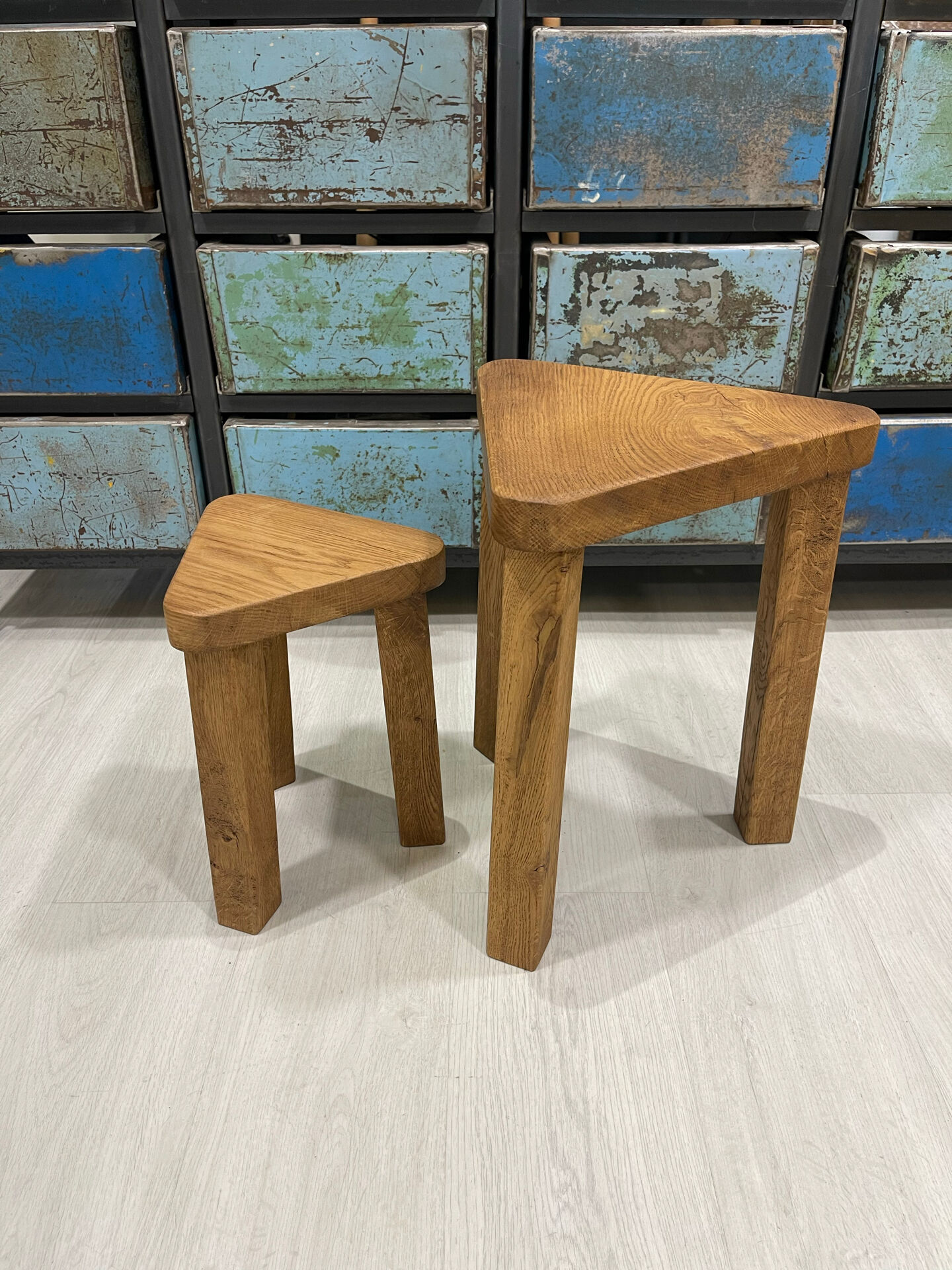 Paire de tables d’appoints vers 1950