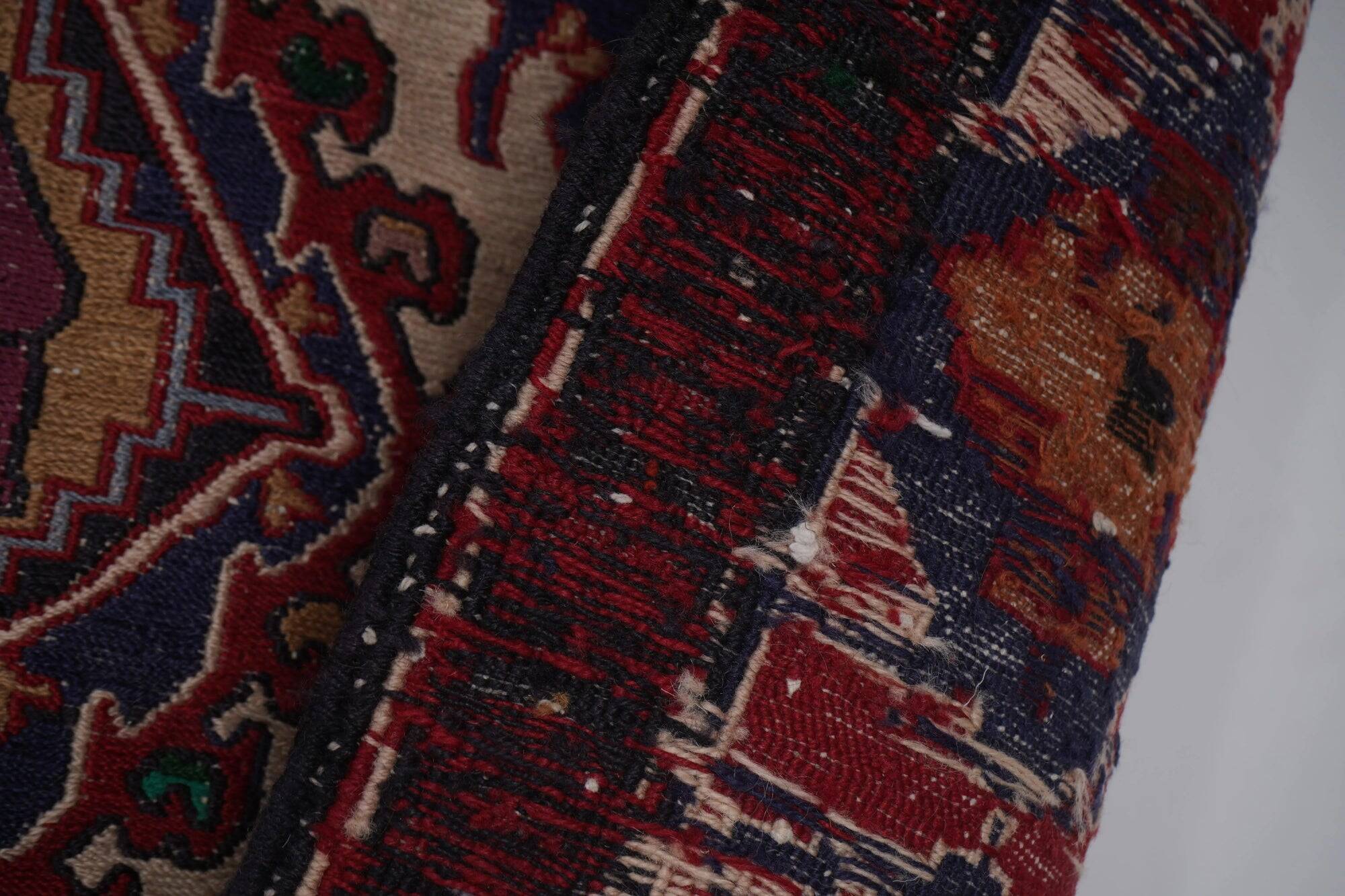 Vintage Turkish kilim handwoven 108x143 cm