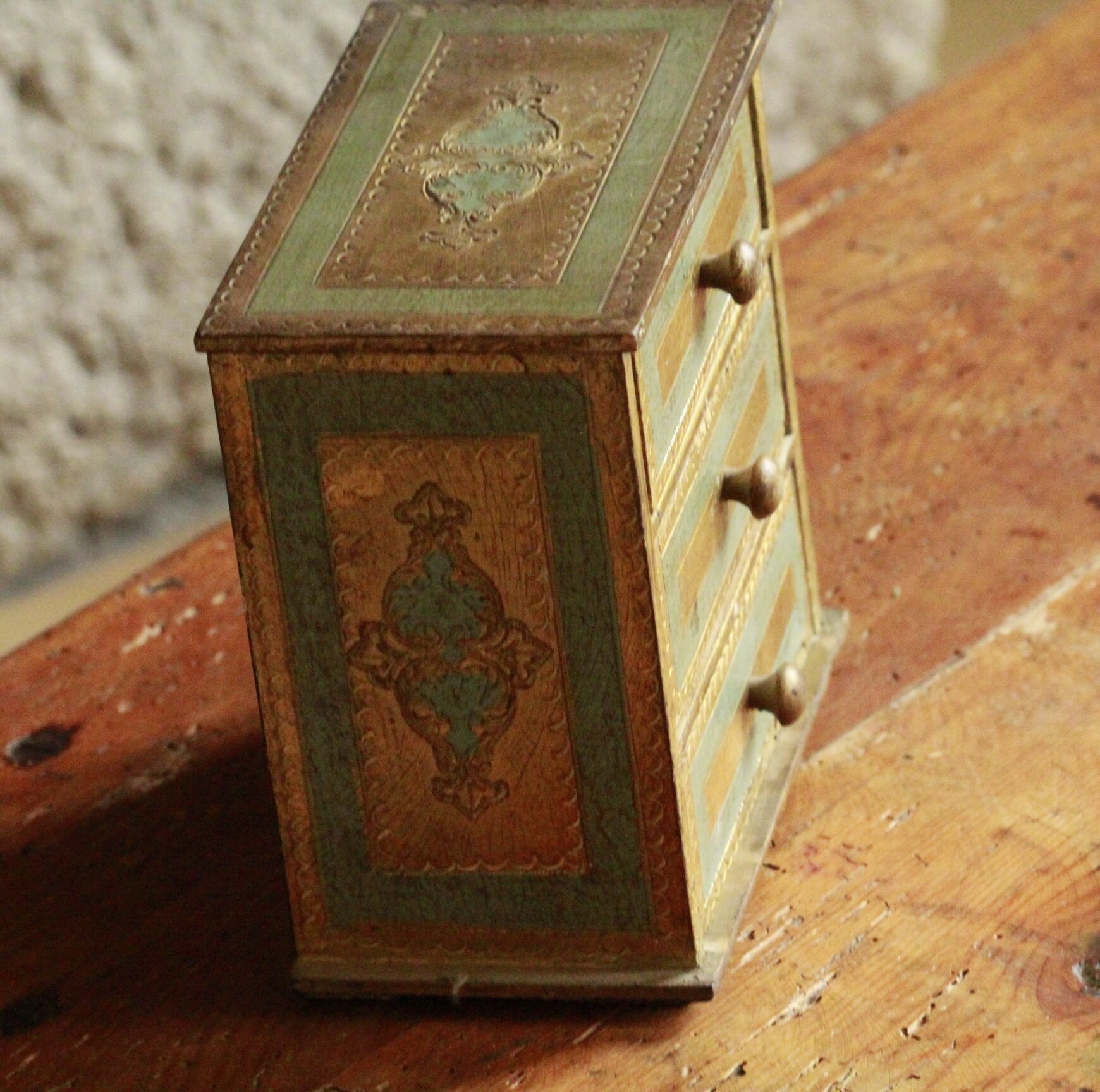 Florentine jewelry box
