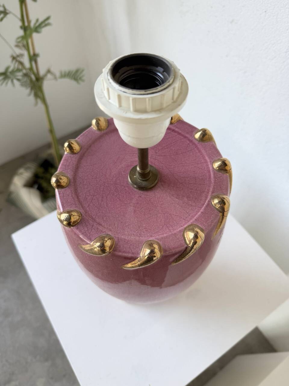 Pink and gold ceramic tripod table lamp