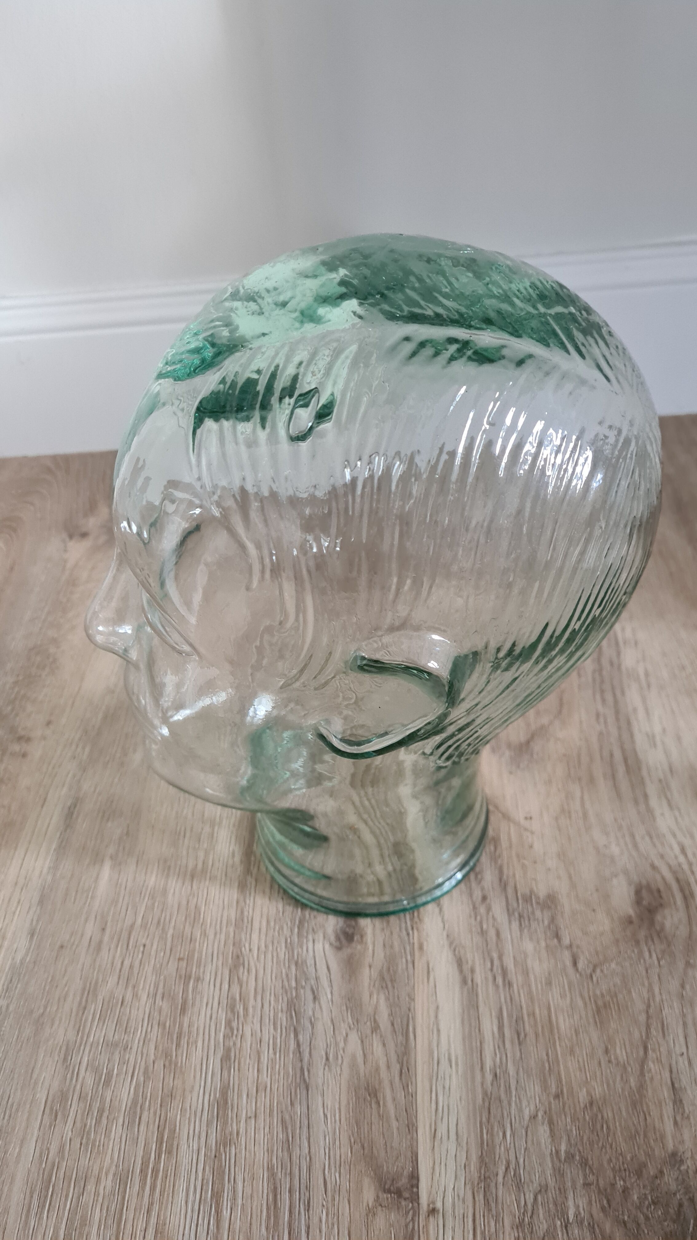 Old glass head 70