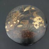 Napoleon III Japanese-style round box