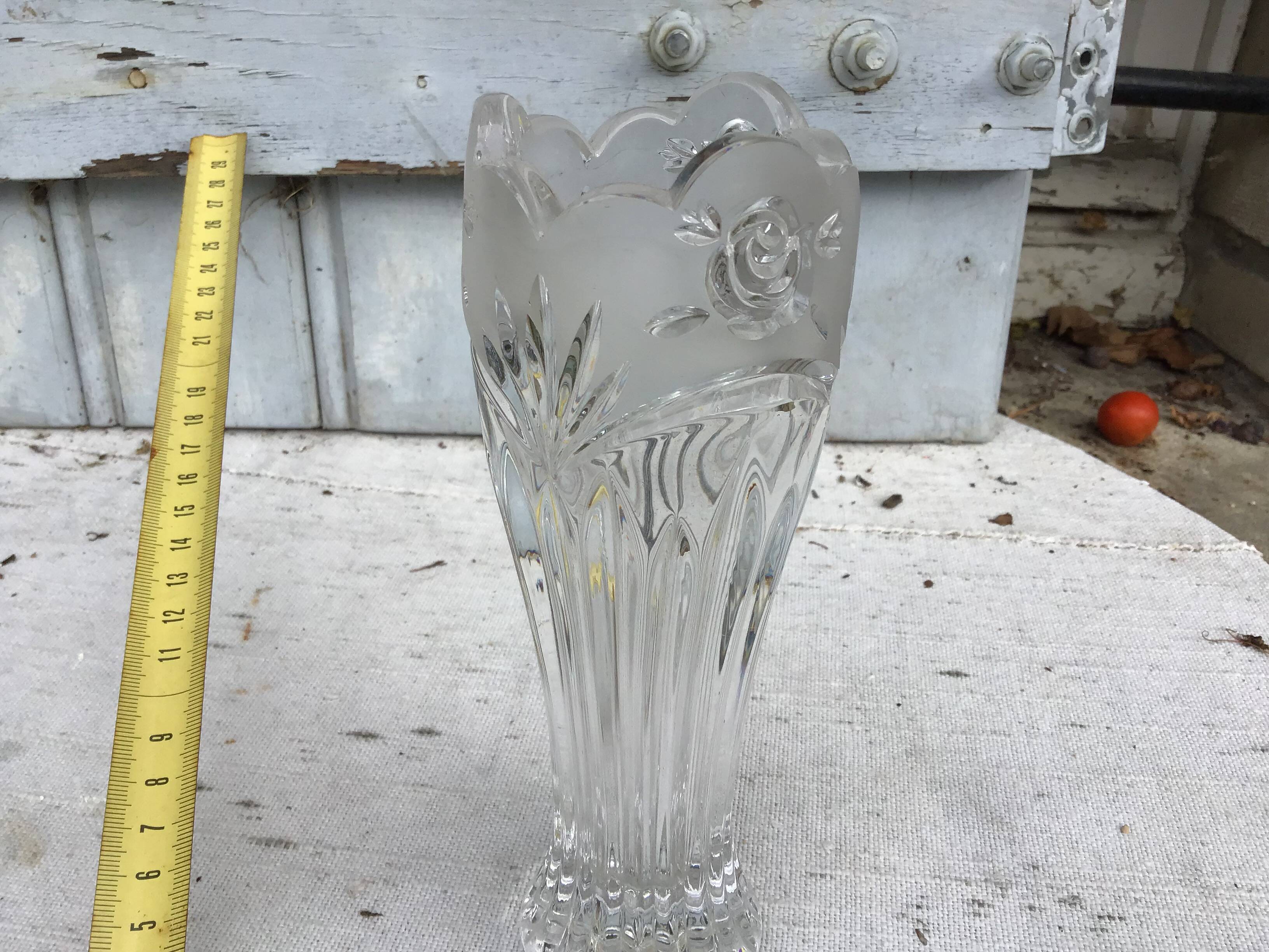 Pretty CRYSTAL floral vase from veissiere in BACCARAT