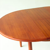 Scandinavian style in teak and veneer dining table