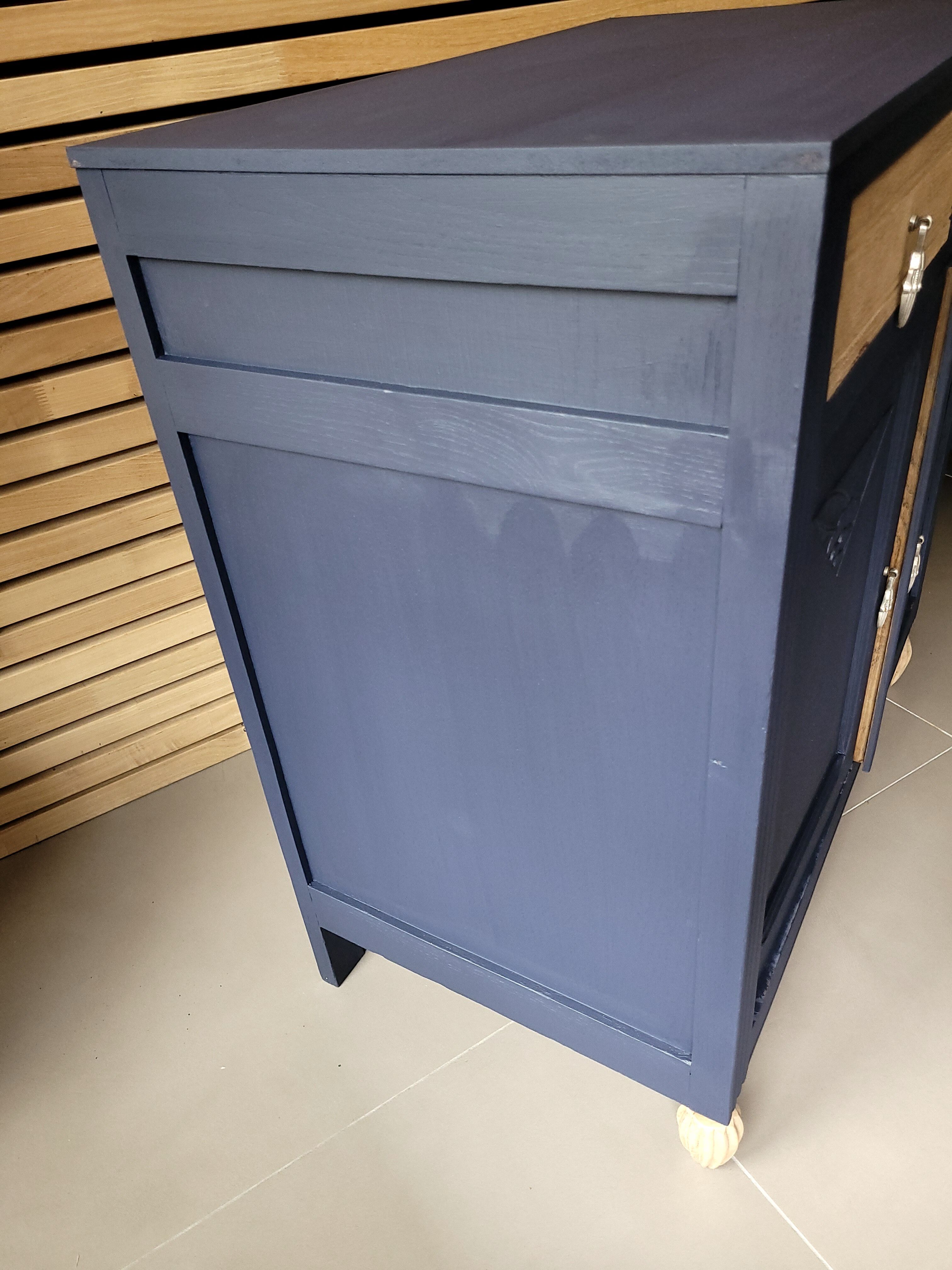 Vintage art deco chest of drawers fluted feet