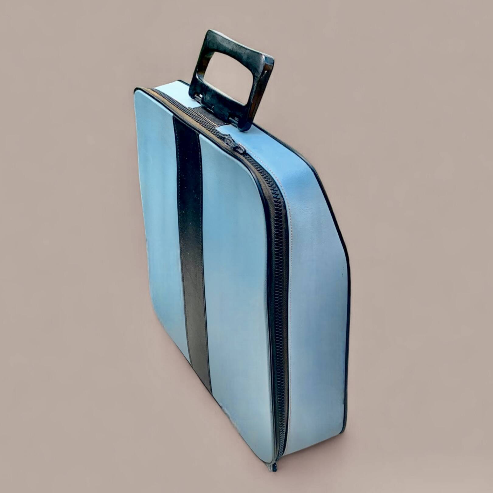 Olivetti Lettera 32 typewriter