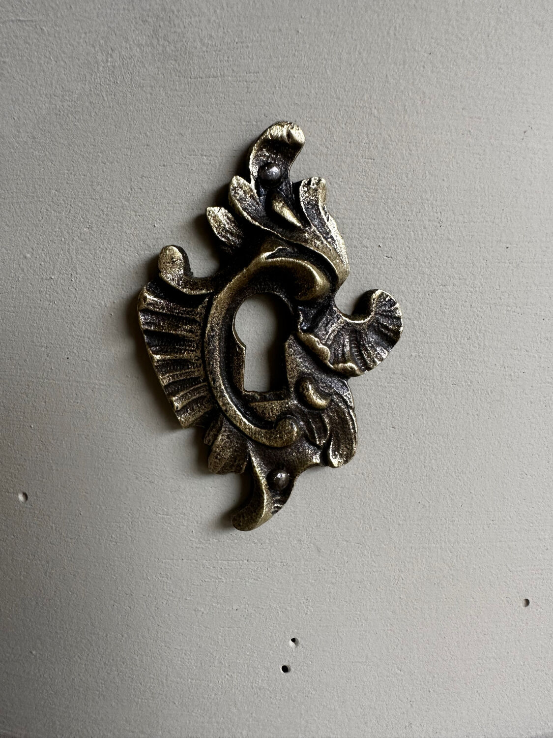 Antique chest of drawers