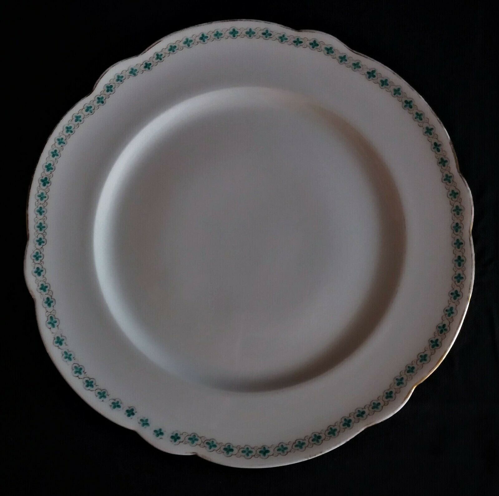 Porcelain entremet dish of Paris old Paris green décor XIXth