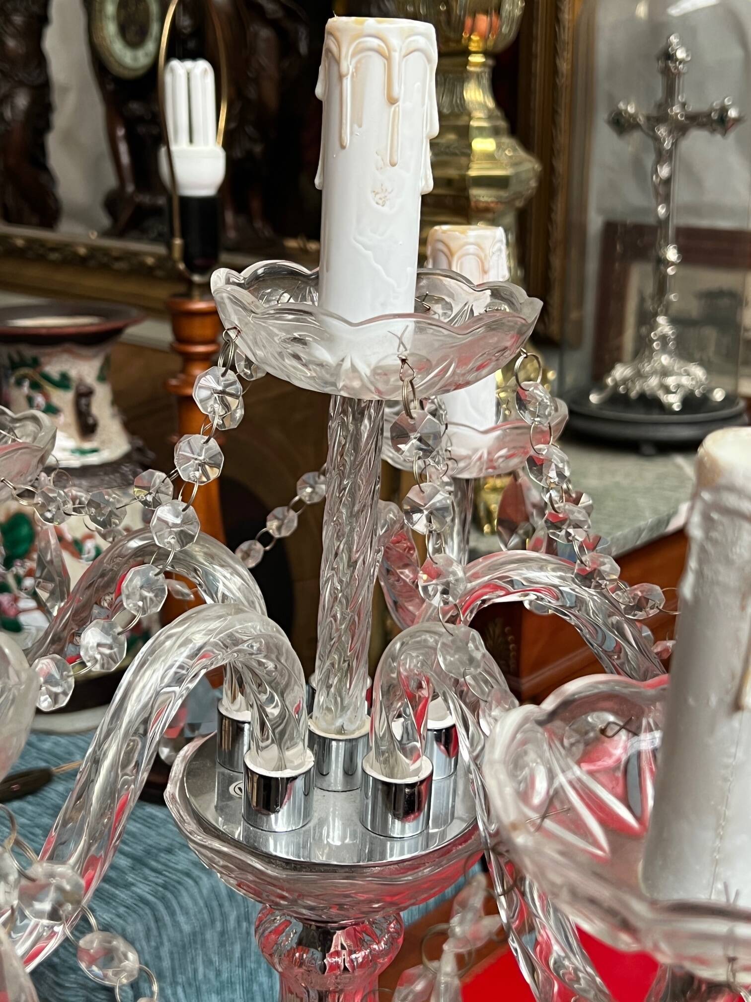 Girandole. 6 light points. Crystal, glass. Italy. 20th century. 62x45 cm.