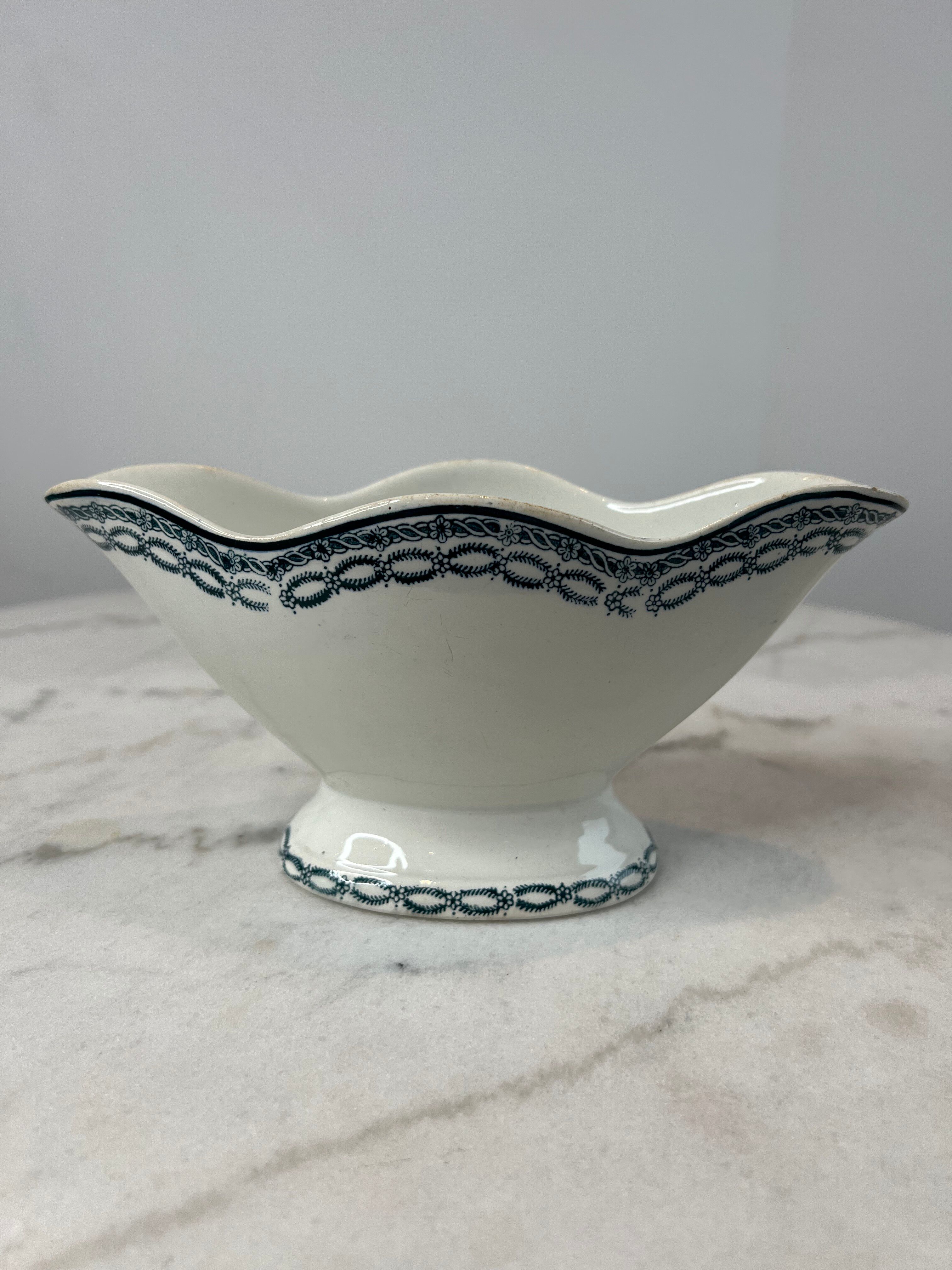 Ironstone sauce boat Saint-Amand