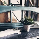 Half-moon beef eye window