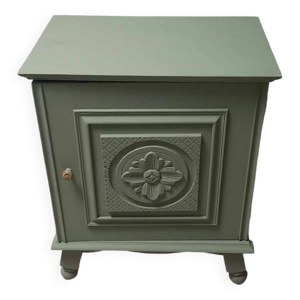 Chevet avec sculptures - florales