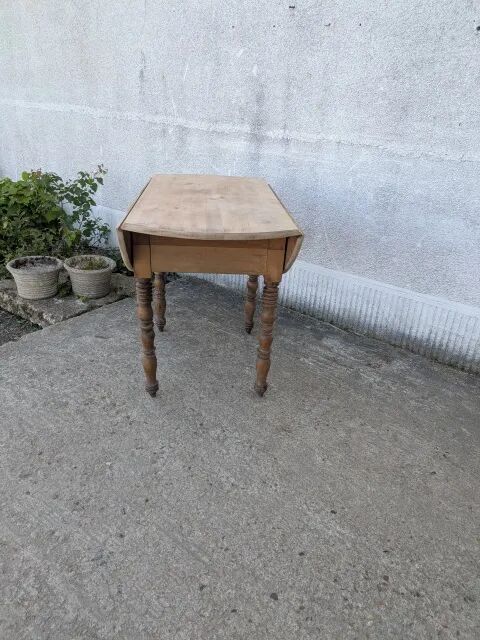 Table ronde rabattable